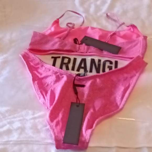 Triangl - Picture 2 of 4
